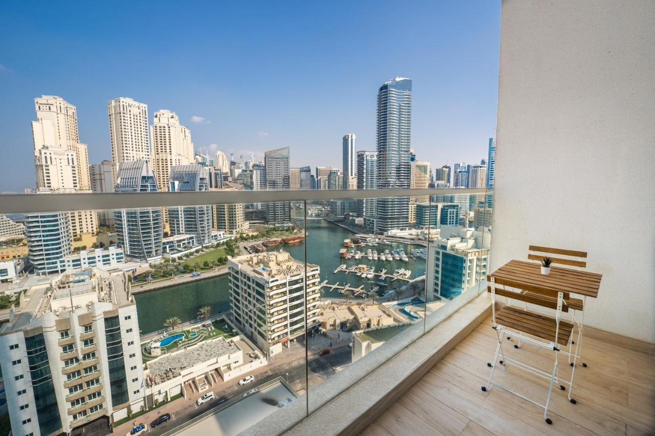 Fam Living - Marina Marvel - Studio Apartment With Breathtaking Views In Studio One Tower Dubai Exterior foto