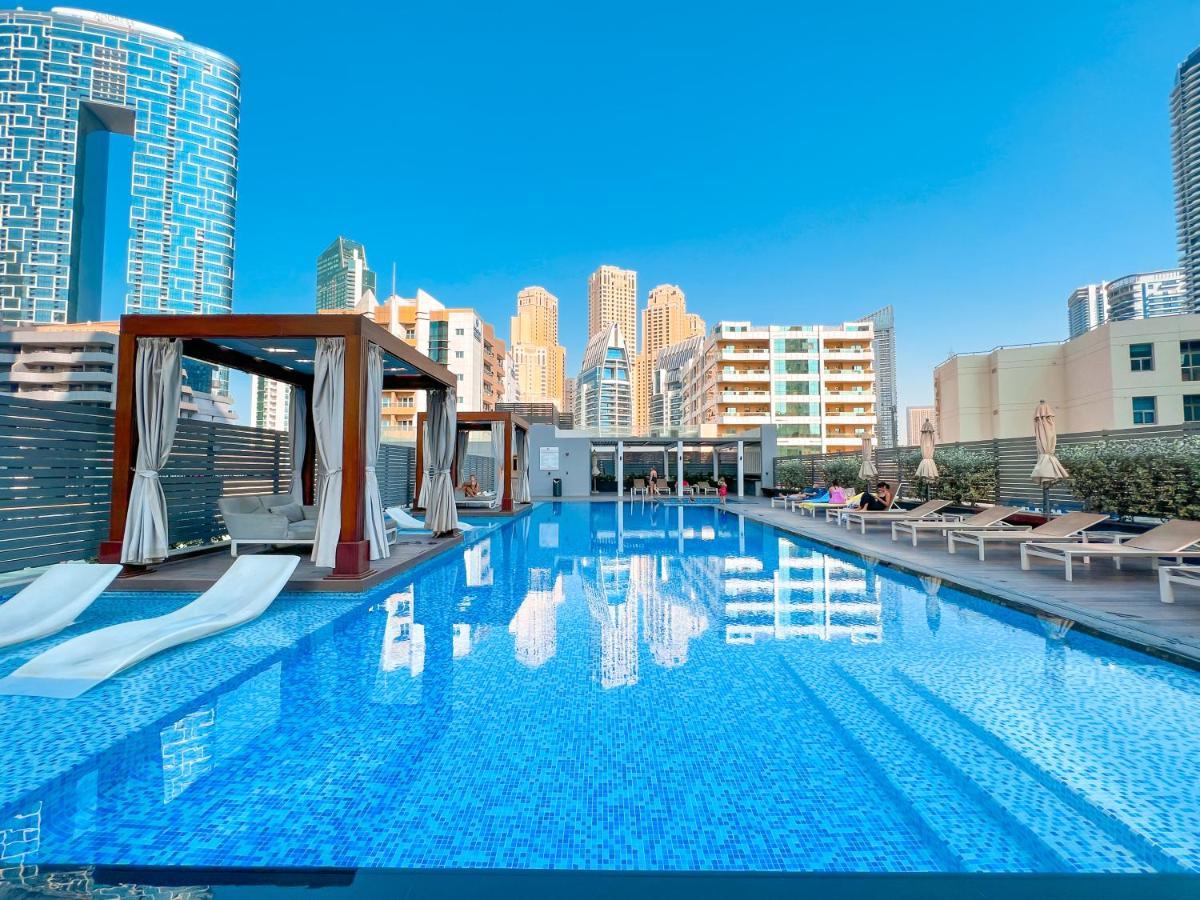 Fam Living - Marina Marvel - Studio Apartment With Breathtaking Views In Studio One Tower Dubai Exterior foto
